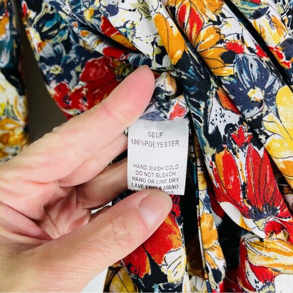 Easel blue red white floral wrap boho blouse top small - Picture 8 of 8